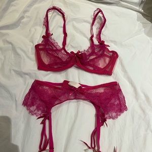 Agent provocateur entire set